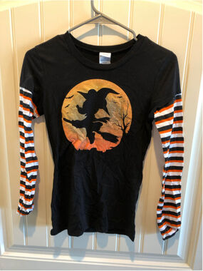 *4 for $25* Disney Women's Long Sleeve Halloween Witch Tee Black Orange Size S